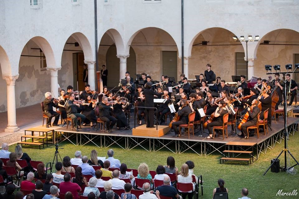 マントヴァ国立音楽院オーケストラの写真